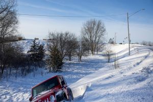 Frio cancela milhares de voos e pinta parte dos EUA de branco