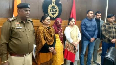 Mulher mata 3 crianças e o filho por serem "bonitas demais"