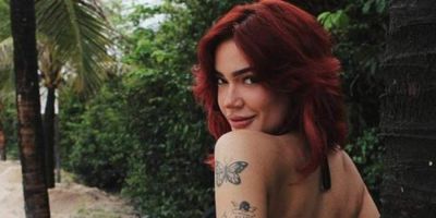 Lara Silva fica de costas e bumbum faz fio-dental desaparecer: “Sumiu tudo aqui”