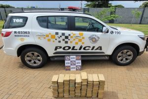 PM Rodoviária flagra carros com mais de 200 kg de drogas