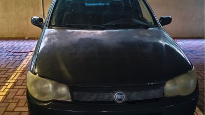 Mulher é presa após ser flagrada com veículo furtado em Araraquara