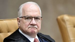 Fachin diz que ministros do STF devem ter limites e que anunciará medidas cabíveis