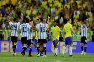 Eliminatórias: Brasil perde de 1 a 0 para Argentina no Maracanã