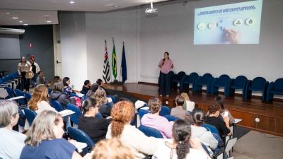 Profissionais de saúde recebem capacitação para enfrentar a dengue em São Carlos