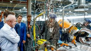 Lula diz que aumento do preço dos combustíveis é injustificável