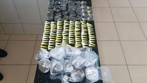 Polícia apreende crack, cocaína, maconha e drogas sintéticas durante ocorrência em São Carlos