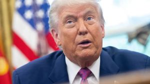 Não vamos matar líder supremo do Irã, pelo menos por enquanto, diz Trump