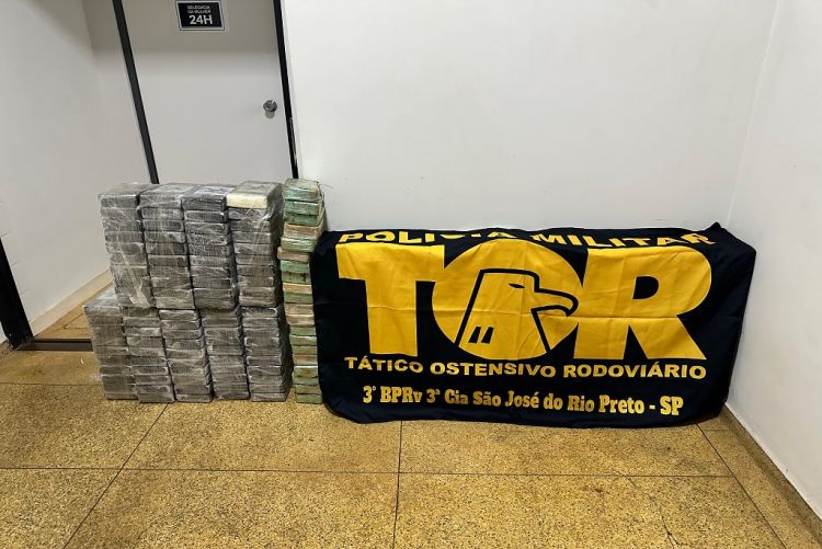 Trio é preso com mais de 695 kg de drogas em Votuporanga