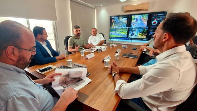 Prefeitura de São Carlos recebe relatório do CREA-SP sobre inspeção de pontes e viaduto