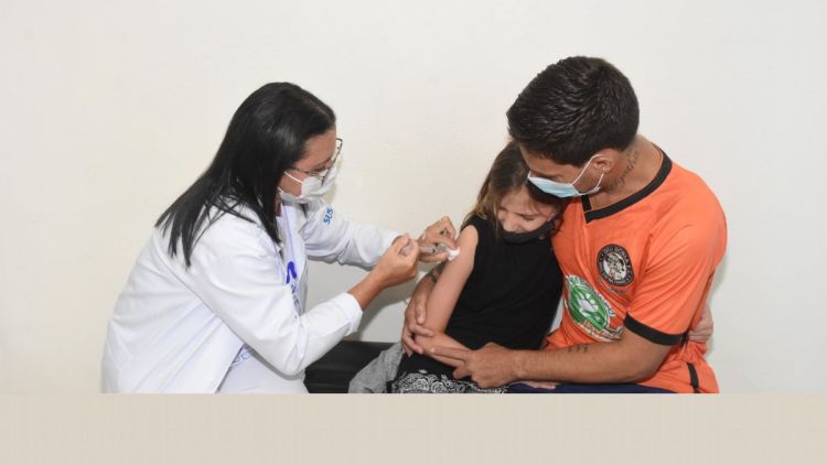 São Carlos intensifica vacinação de crianças e adolescentes com campanha nacional de multivacinação