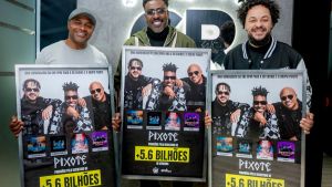 Pixote celebra mais de 5,6 bilhões de streams em seus álbuns e comemora com prêmios de Diamante, Platina e Ouro