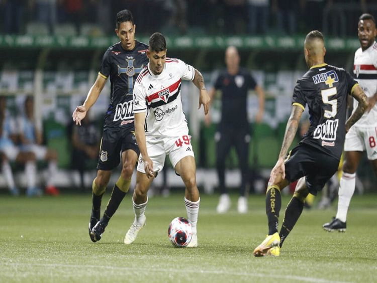 São Paulo não supera retranca do Água Santa no Allianz Parque e é eliminado nos pênaltis