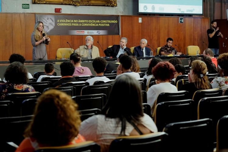 Azuaite participa de Seminário sobre “Violência no âmbito escolar” na Câmara Municipal de São Paulo