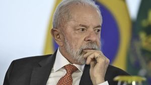 Lula reafirma soberania e diz que Brasil não aceitará ofensas