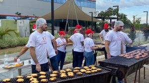 Solidariedade e diversão marcam o Dia Mundial do Hambúrguer em São Carlos