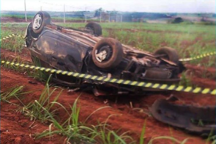 Jovem de 20 anos morre em capotamento, em Nova Europa