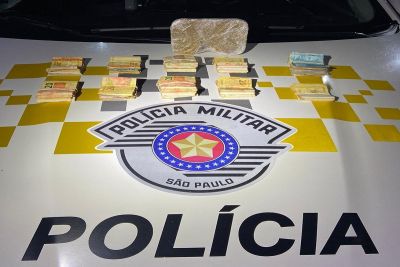 Mais de R$ 9,5 mil em espécie obtidos com o tráfico de drogas são apreendidos