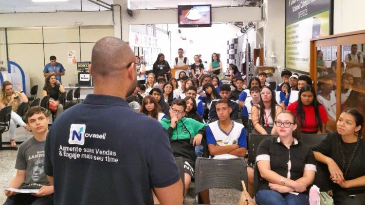 São Carlos inicia ação &#039;Emprega Jovem&#039; para inserir adolescentes no mercado de trabalho