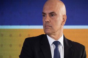 Moraes multa perfis nas redes sociais por publicarem fake news de novo