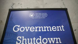 EUA entram em shutdown após impasse no Congresso sobre orçamento