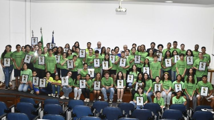 Escolas de São Carlos recebem Selo Lobo-guará e avançam em ações de sustentabilidade
