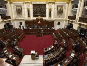 Congresso do Peru bloqueia até agosto debate sobre antecipação de eleições