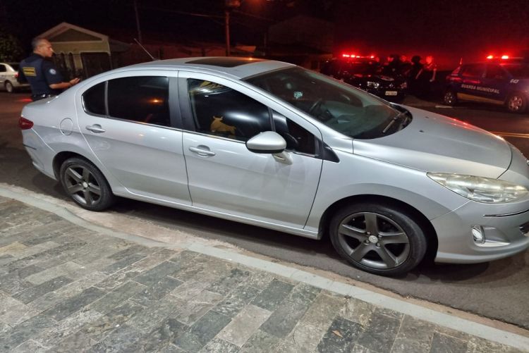GM apreende carro clonado no Jardim Cruzeiro do Sul