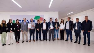 Prefeitura entrega alvará de funcionamento das novas alas do hospital universitário