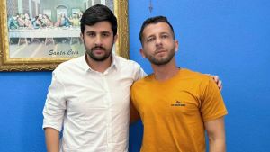 Vereadores Bruno Zancheta e Elton Carvalho apoiam lei que prevê suspensão de CNH para quem abandonar animais