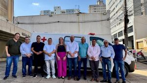São Carlos recebe nova ambulância para o transporte sanitário