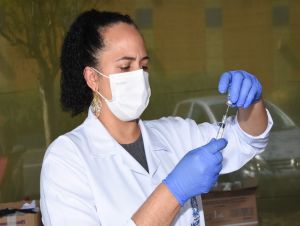 São Carlos inicia vacinação contra a gripe e amplia vacinação bivalente contra a covid-19