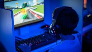 Lan House itinerante traz experiência gamer gratuita para São Carlos