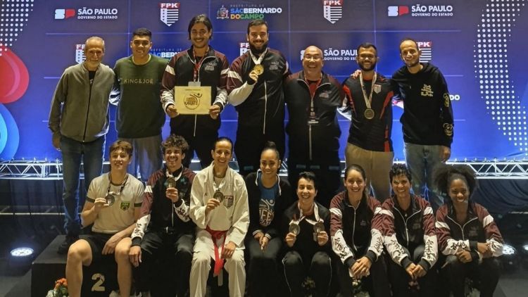 Fundesport Araraquara brilha nas finais do Paulista de Karatê