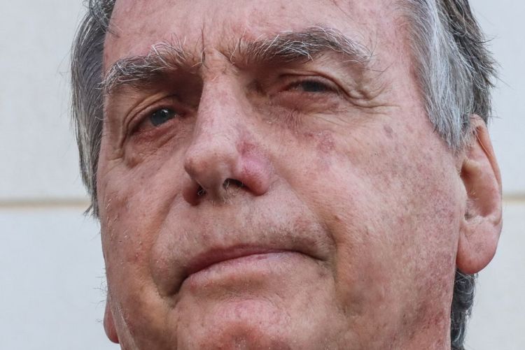 Bolsonaro é condenado a indenizar jornalistas por danos morais