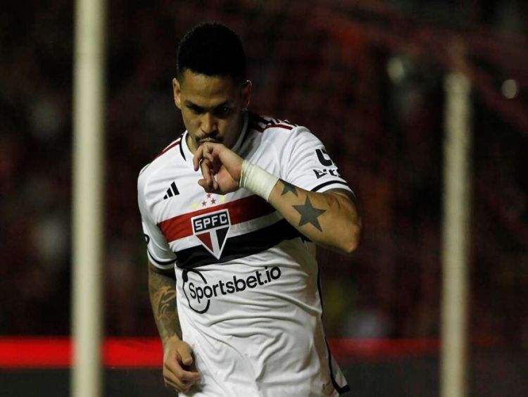 São Paulo sai na frente do Sport nas oitavas da Copa do Brasil