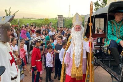 Entrega de presentes e Feira Natalina foi um sucesso