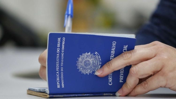 São Carlos comemora saldo positivo de empregos em 2025