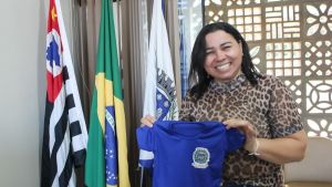 Prefeitura de Ibaté realiza entrega de uniformes escolares neste sábado