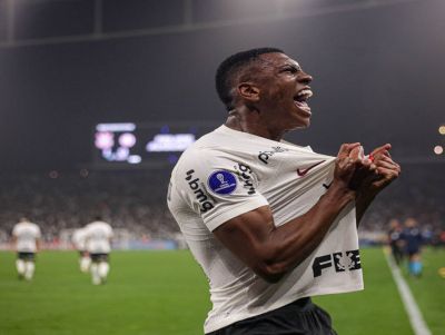 Com gol de Felipe Augusto, Corinthians vence Universitario na Neo Química Arena