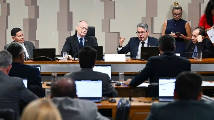 CPI do Crime aprova pedido para investigar beneficiários do Master