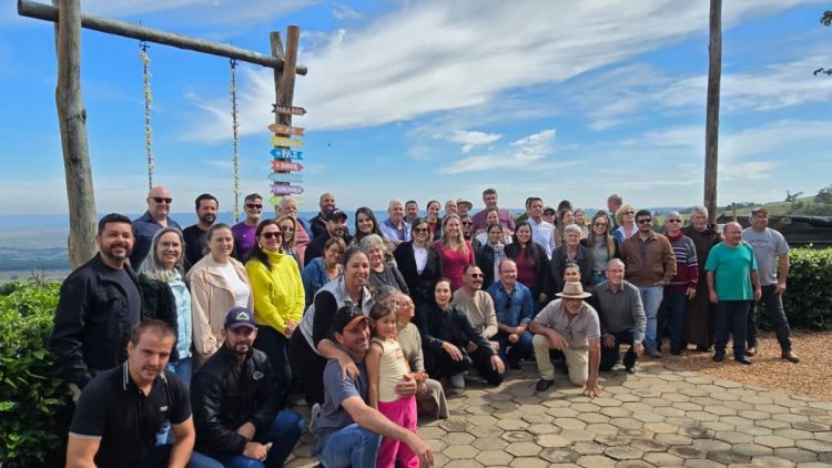 São Carlos participa de reunião Regional de Turismo em Torrinha
