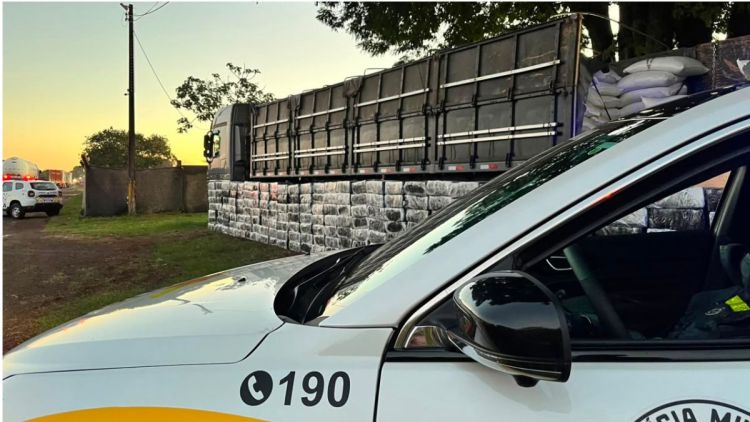 Caminhoneiro é preso com mais de 4 toneladas de maconha no interior de SP