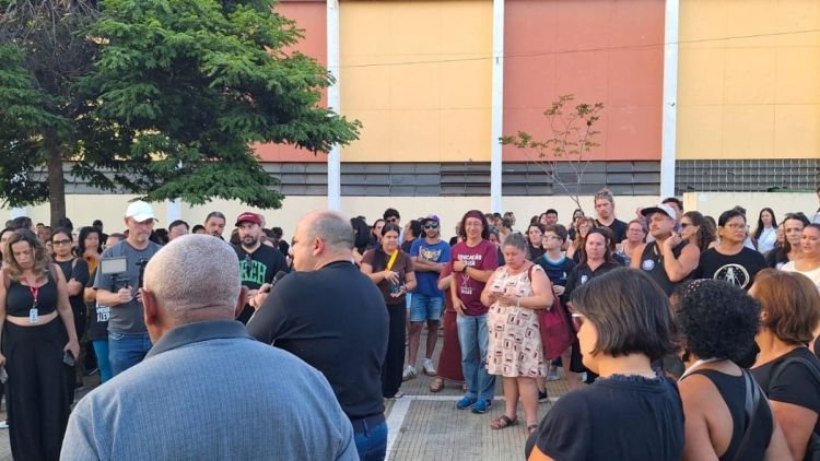 Servidores encerram greve em São Carlos após aprovação de proposta da Prefeitura