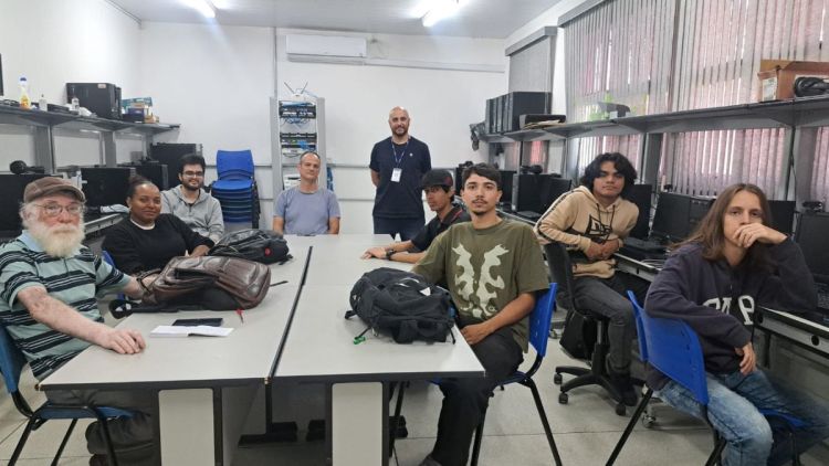 Fesc inicia curso gratuito de Manutenção de Micro em parceria com o Senac