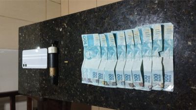 Ação policial em São Carlos resulta na prisão de foragido e apreensão de arma caseira