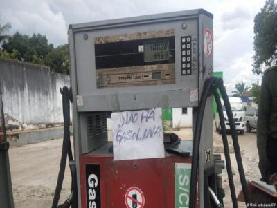 Moçambique "à beira de grave crise" nos combustíveis