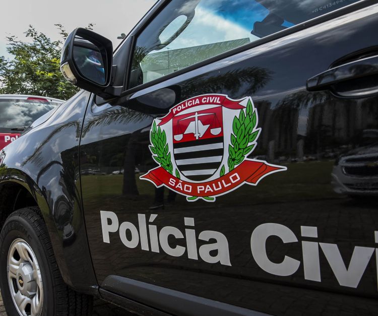 Polícia encontra tijolos de maconha em ônibus e prende dois em Americana, SP