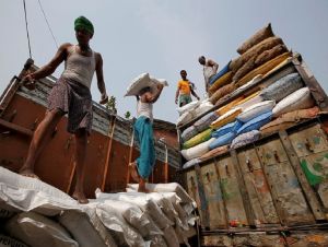 Índia estende restrições a exportações de açúcar