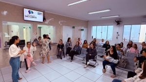 Secretaria de saúde realiza palestra sobre aleitamento materno