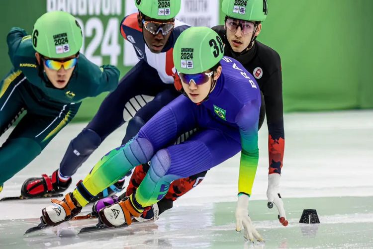 Lucas Koo fica em nono lugar na patinação velocidade na Coreia do Sul